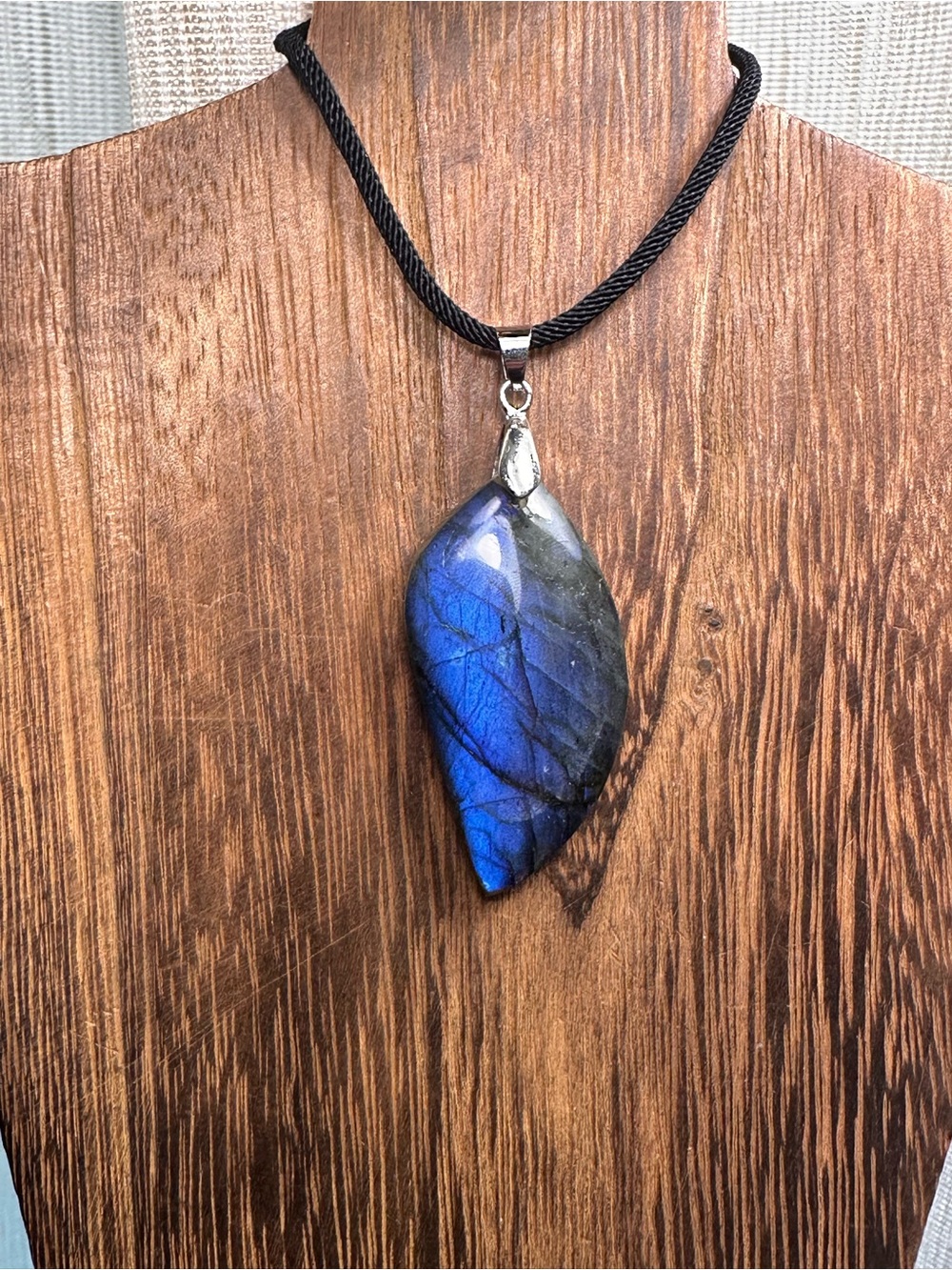 Blue Labradorite Leaf Carving Pendant Necklace on Black Rope